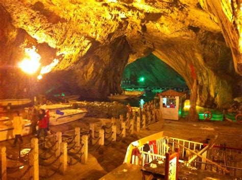 Der Benxi ShuiDong! Ein spektakulärer Wasserfall mitten im chinesischen Karstgebirge.