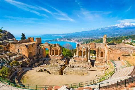 Das Teatro Greco di Taormina: Ein antikes Juwel mit atemberaubenden Ausblicken!