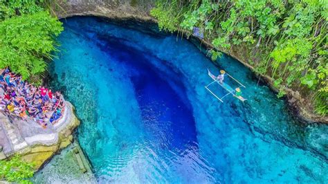 Die Enchanted River in Siargao: Ein magischer Fluss mit kristallklarem Wasser und geheimnisvollen Geschichten!